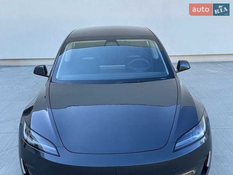 Седан Tesla Model 3 2024 в Луцке