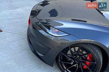 Седан Tesla Model 3 2024 в Луцке