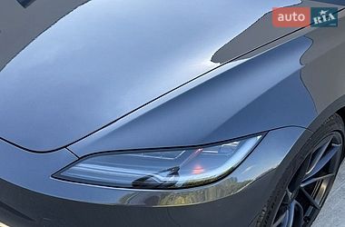 Седан Tesla Model 3 2024 в Луцке
