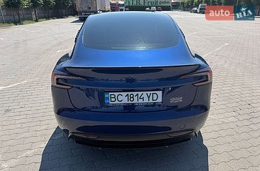 Седан Tesla Model 3 2024 в Городке