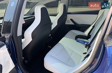 Седан Tesla Model 3 2024 в Городке
