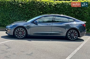 Седан Tesla Model 3 2021 в Києві