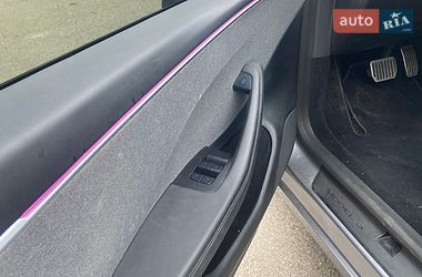Седан Tesla Model 3 2025 в Львові