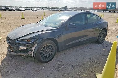 Седан Tesla Model 3 2024 в Киеве
