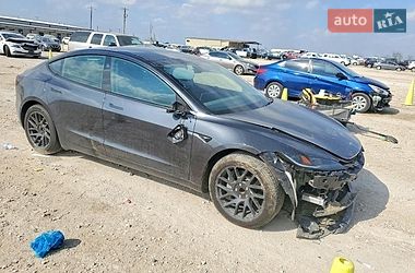 Седан Tesla Model 3 2024 в Киеве