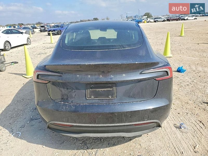 Седан Tesla Model 3 2024 в Киеве