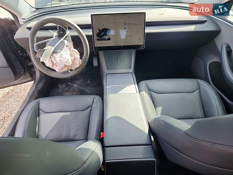 Седан Tesla Model 3 2024 в Киеве