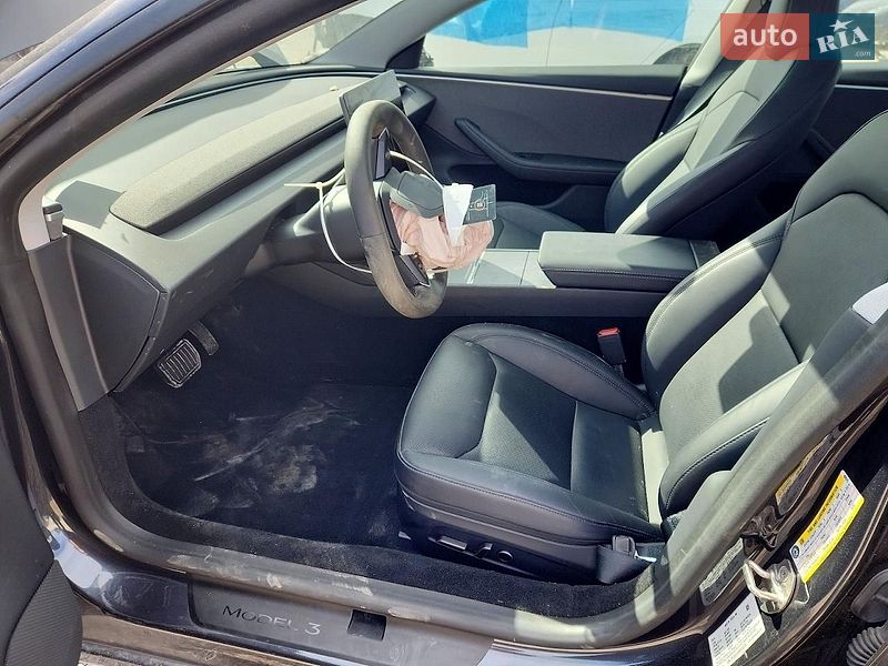 Седан Tesla Model 3 2024 в Киеве