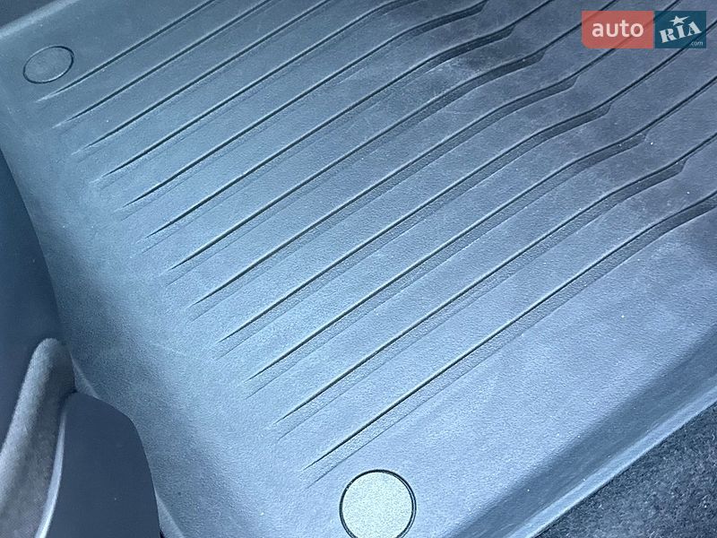 Седан Tesla Model 3 2024 в Стрые фото 37 Седан Tesla Model 3 2024 в Стрые