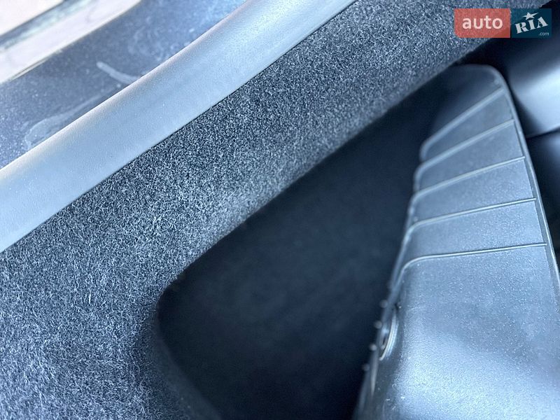 Седан Tesla Model 3 2024 в Стрые фото 46 Седан Tesla Model 3 2024 в Стрые