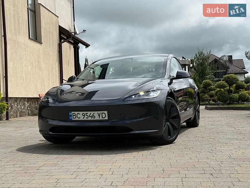 Седан Tesla Model 3 2024 в Стрые