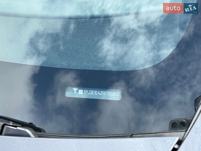Седан Tesla Model 3 2024 в Стрые