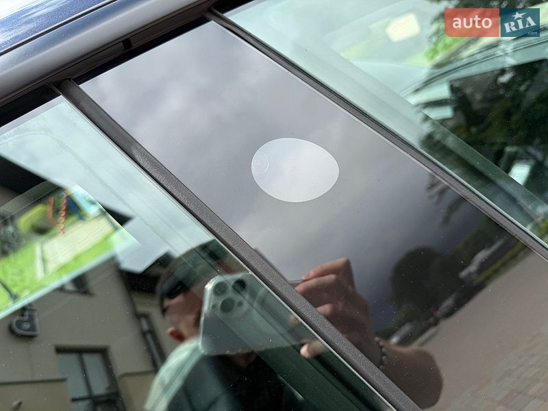 Седан Tesla Model 3 2024 в Стрые