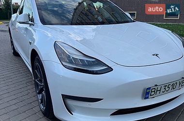 Седан Tesla Model 3 2019 в Одесі