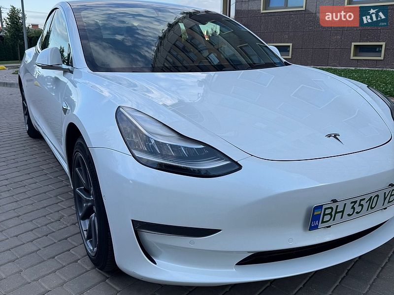 Седан Tesla Model 3 2019 в Одессе