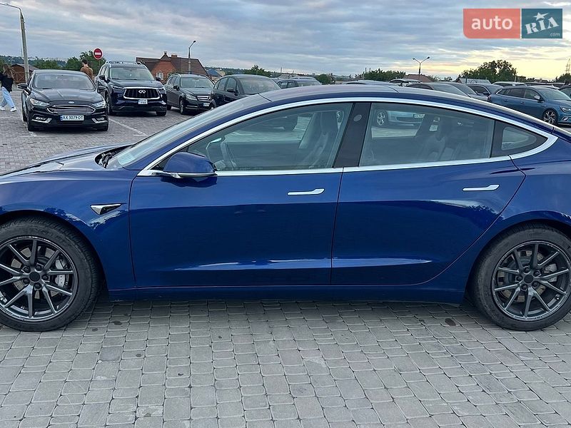 Седан Tesla Model 3 2018 в Харькове