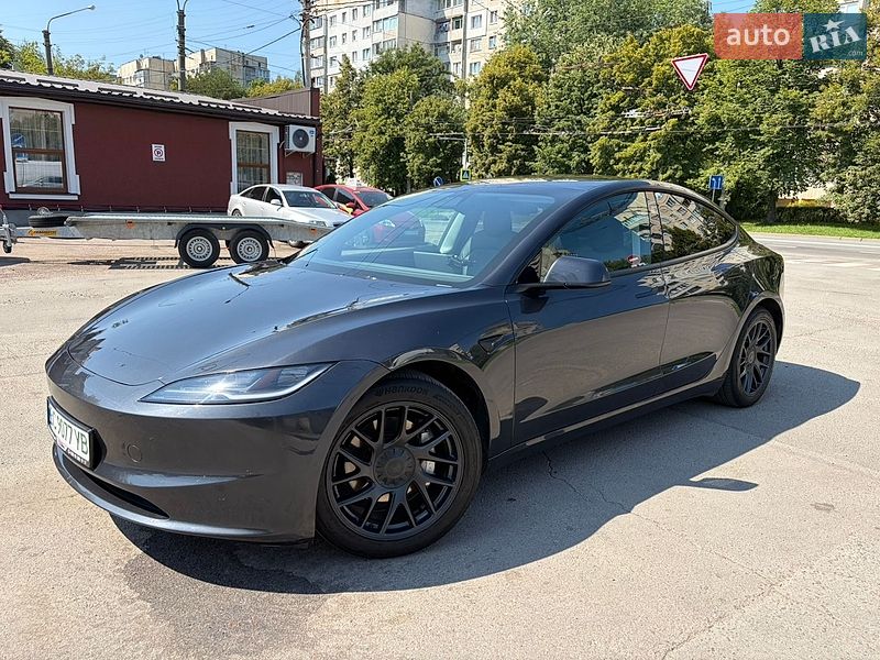Седан Tesla Model 3 2024 в Львове фото 21 Седан Tesla Model 3 2024 в Львове