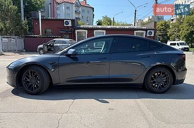 Седан Tesla Model 3 2024 в Львове фото 27 Седан Tesla Model 3 2024 в Львове
