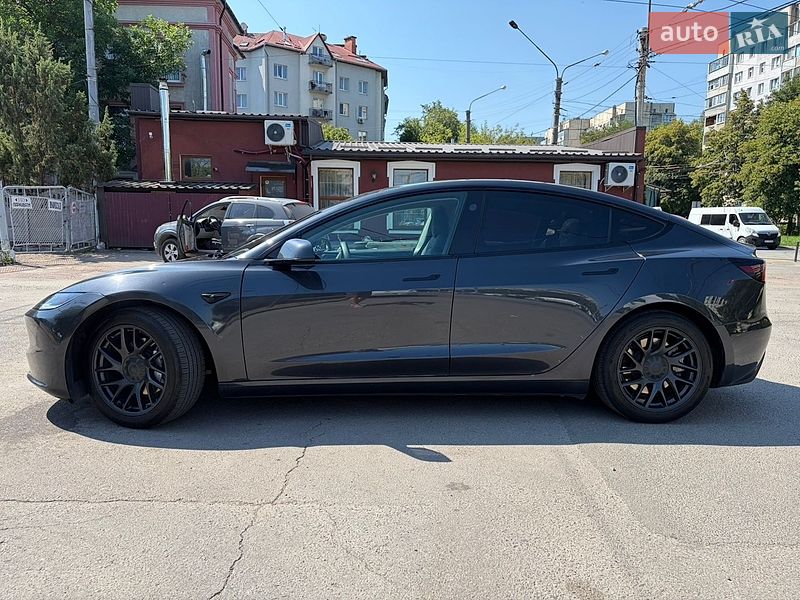 Седан Tesla Model 3 2024 в Львове фото 27 Седан Tesla Model 3 2024 в Львове