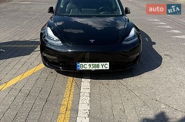 tesla model-3 2018 в Львів від професійного продавця Роман Воробець