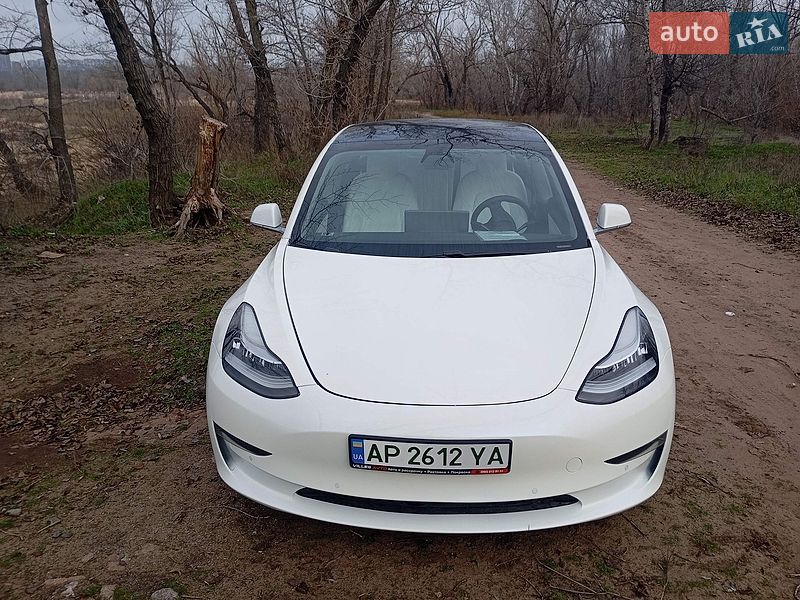 Седан Tesla Model 3 2020 в Запорожье