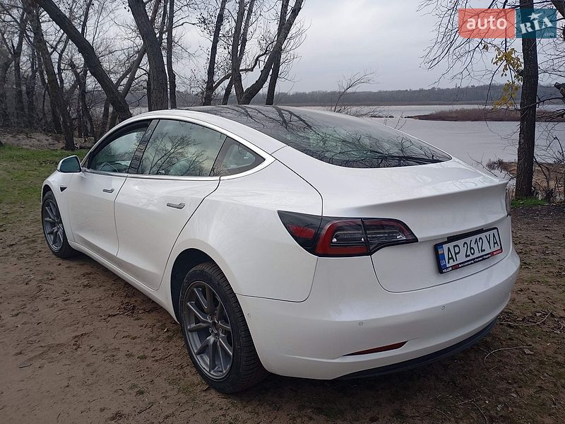 Седан Tesla Model 3 2020 в Запорожье