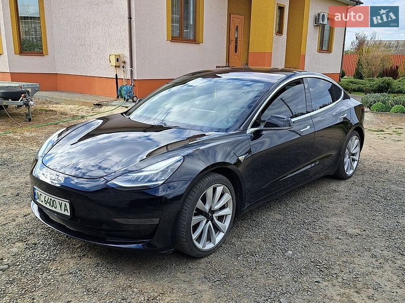 Седан Tesla Model 3 2018 в Луцьку