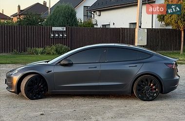 Седан Tesla Model 3 2022 в Броварах