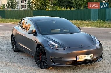 Седан Tesla Model 3 2022 в Броварах