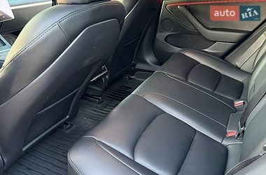 Седан Tesla Model 3 2022 в Броварах