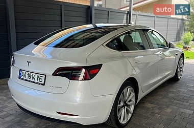 Седан Tesla Model 3 2019 в Броварах