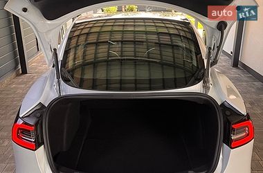Седан Tesla Model 3 2019 в Броварах