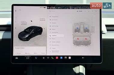 Седан Tesla Model 3 2025 в Киеве