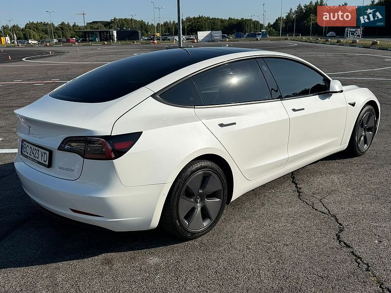 Седан Tesla Model 3 2021 в Львове фото 3 Седан Tesla Model 3 2021 в Львове
