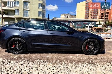 Седан Tesla Model 3 2024 в Львові