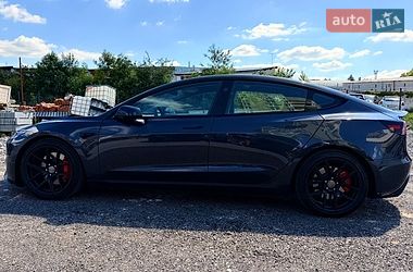 Седан Tesla Model 3 2024 в Львові