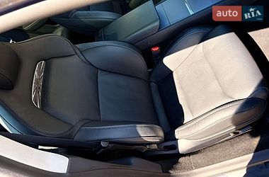 Седан Tesla Model 3 2024 в Львові
