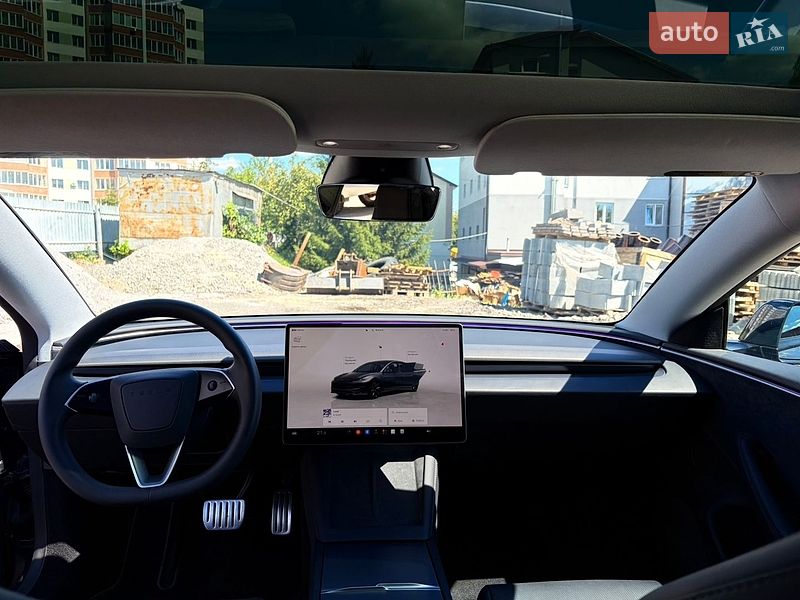Седан Tesla Model 3 2024 в Львові