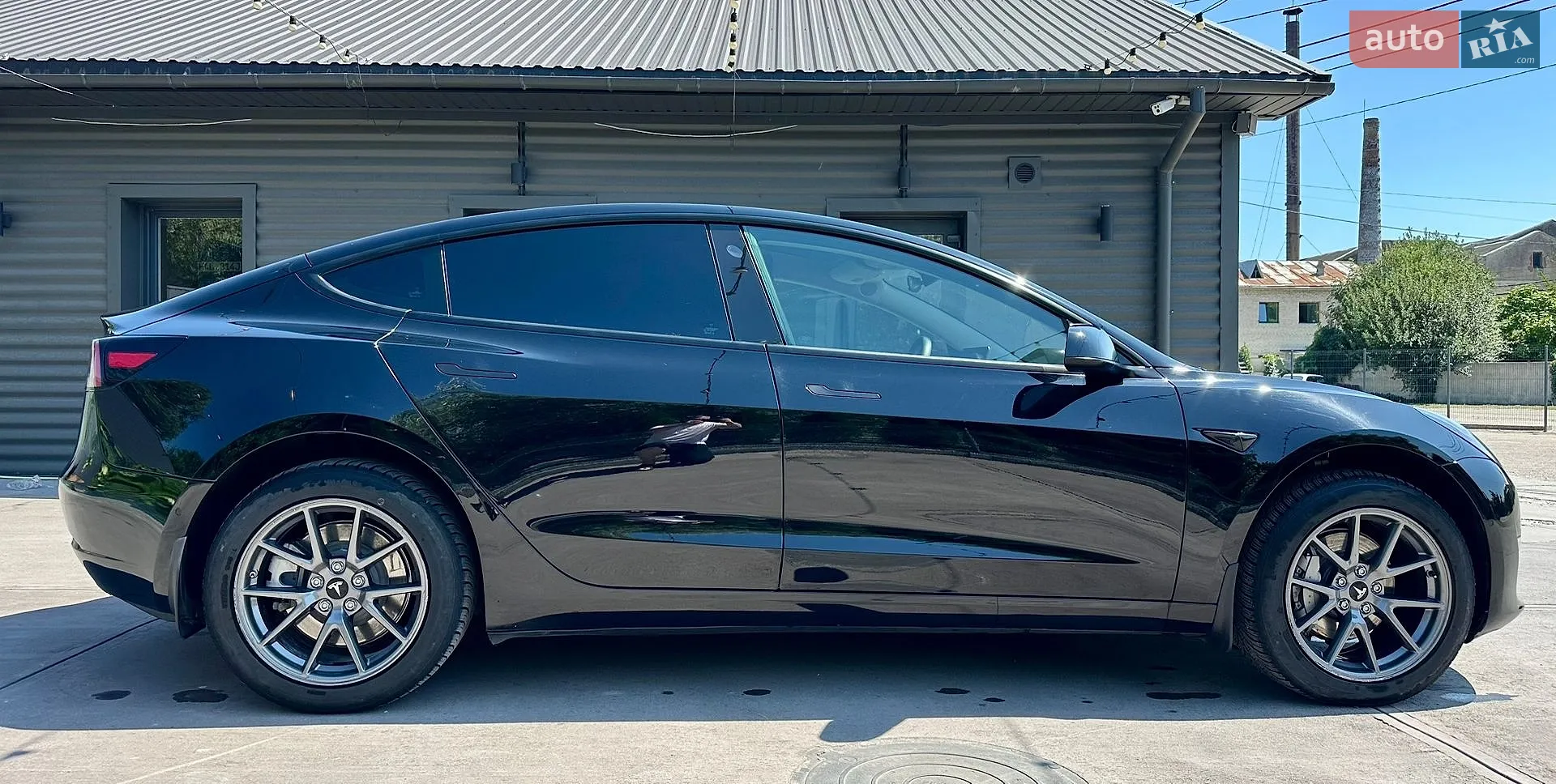 Tesla Model 3 2022 VIN 5YJ3E1EB2NF288322 фото оголошення 8 з 13