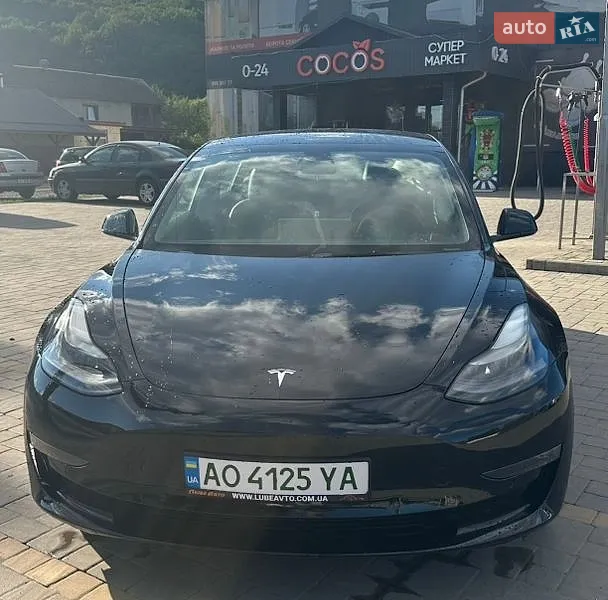 Tesla Model 3