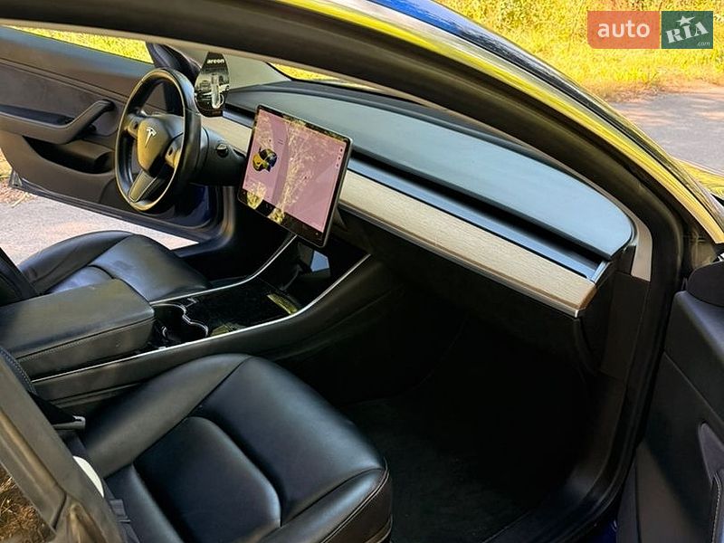 Седан Tesla Model 3 2019 в Лубнах фото 13 Седан Tesla Model 3 2019 в Лубнах