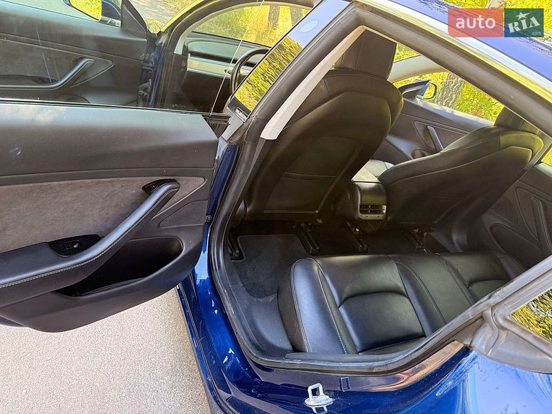 Седан Tesla Model 3 2019 в Лубнах фото 14 Седан Tesla Model 3 2019 в Лубнах