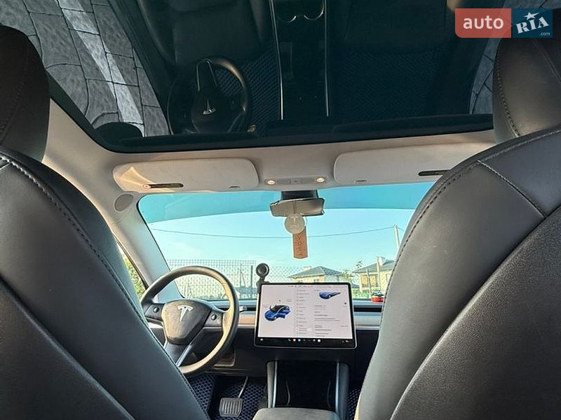 Седан Tesla Model 3 2020 в Львові фото 23 Седан Tesla Model 3 2020 в Львові