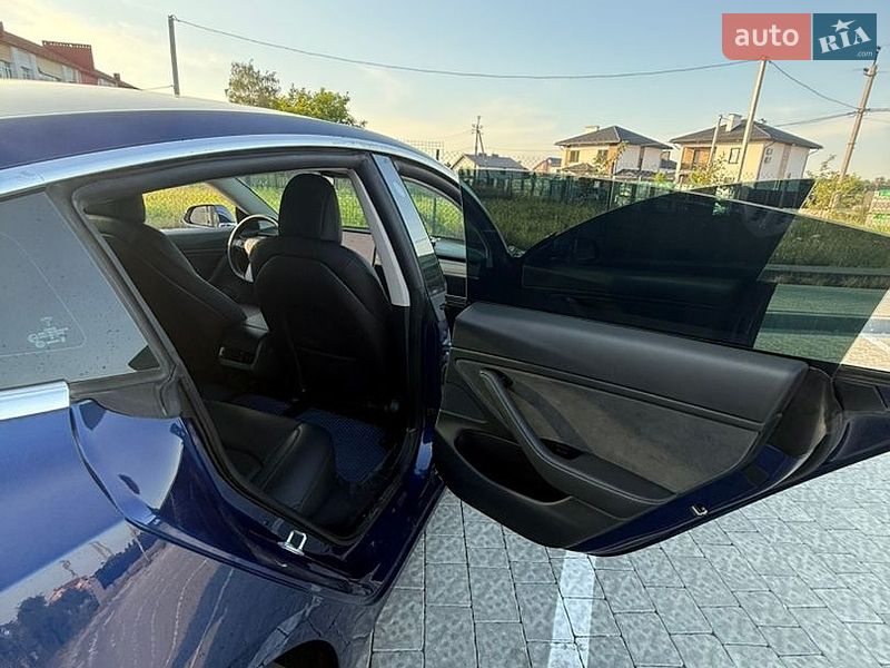 Седан Tesla Model 3 2020 в Львові фото 32 Седан Tesla Model 3 2020 в Львові
