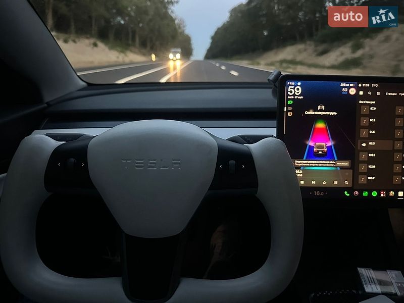 Tesla Model 3 2021
