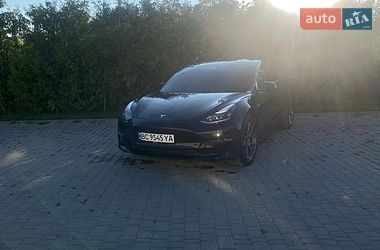 Седан Tesla Model 3 2021 в Львове