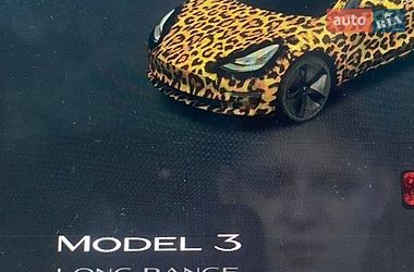 Седан Tesla Model 3 2021 в Львове
