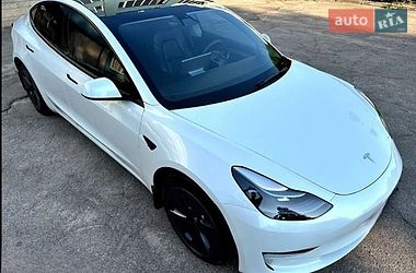 Седан Tesla Model 3 2023 в Львові