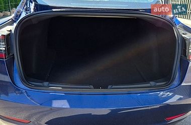 Седан Tesla Model 3 2020 в Києві