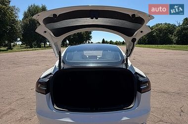 Седан Tesla Model 3 2021 в Тростянце фото 12 Седан Tesla Model 3 2021 в Тростянце